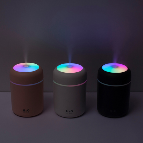 Mini humidificador de aire y difusor de aceites aromáticos. Tanque de agua de 300ml. Con luz nocturna de colores / Portable Air Humidifier Aroma Essential Oil Diffuser for Car Home